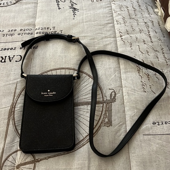 Kate Spade Joeley Crossbody for Phone ***SALE***​ - Picture 4 of 8